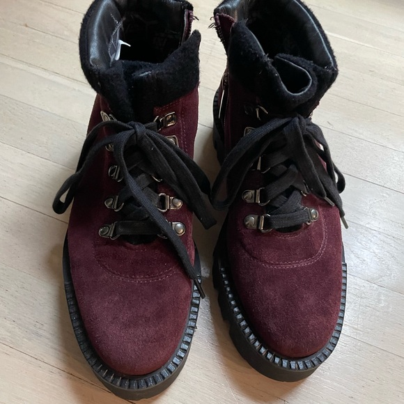 Beautiful Like New Aquatalia boots in size 6.5, made in Italy - Picture 4 of 4